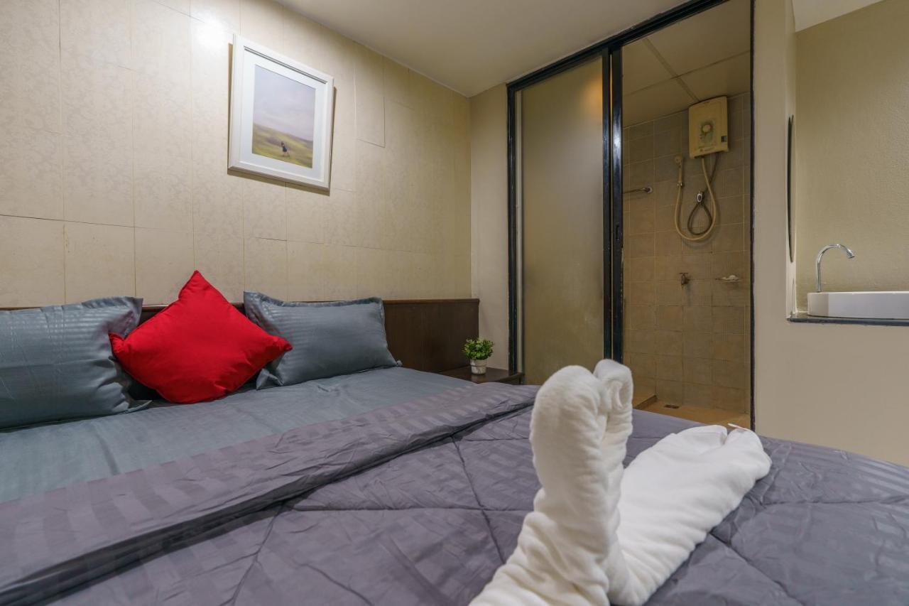 Cheqinn Bed Sukhumvit 4 Nana Plaza Bangkok Eksteriør billede