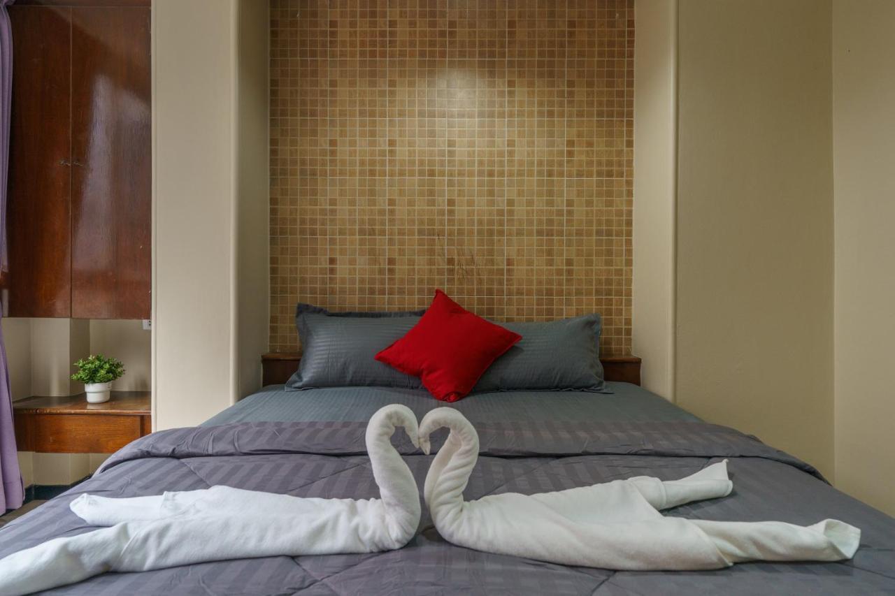 Cheqinn Bed Sukhumvit 4 Nana Plaza Bangkok Eksteriør billede