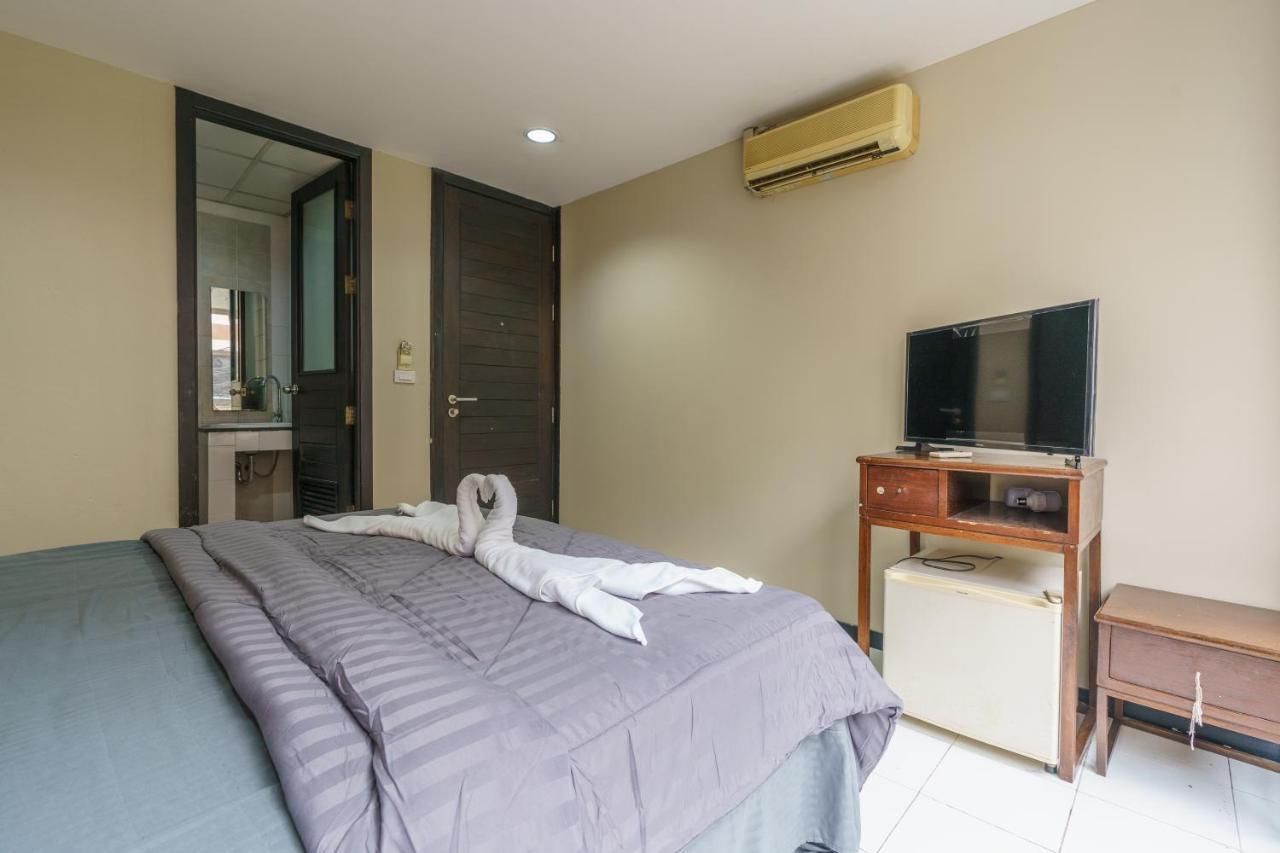 Cheqinn Bed Sukhumvit 4 Nana Plaza Bangkok Eksteriør billede