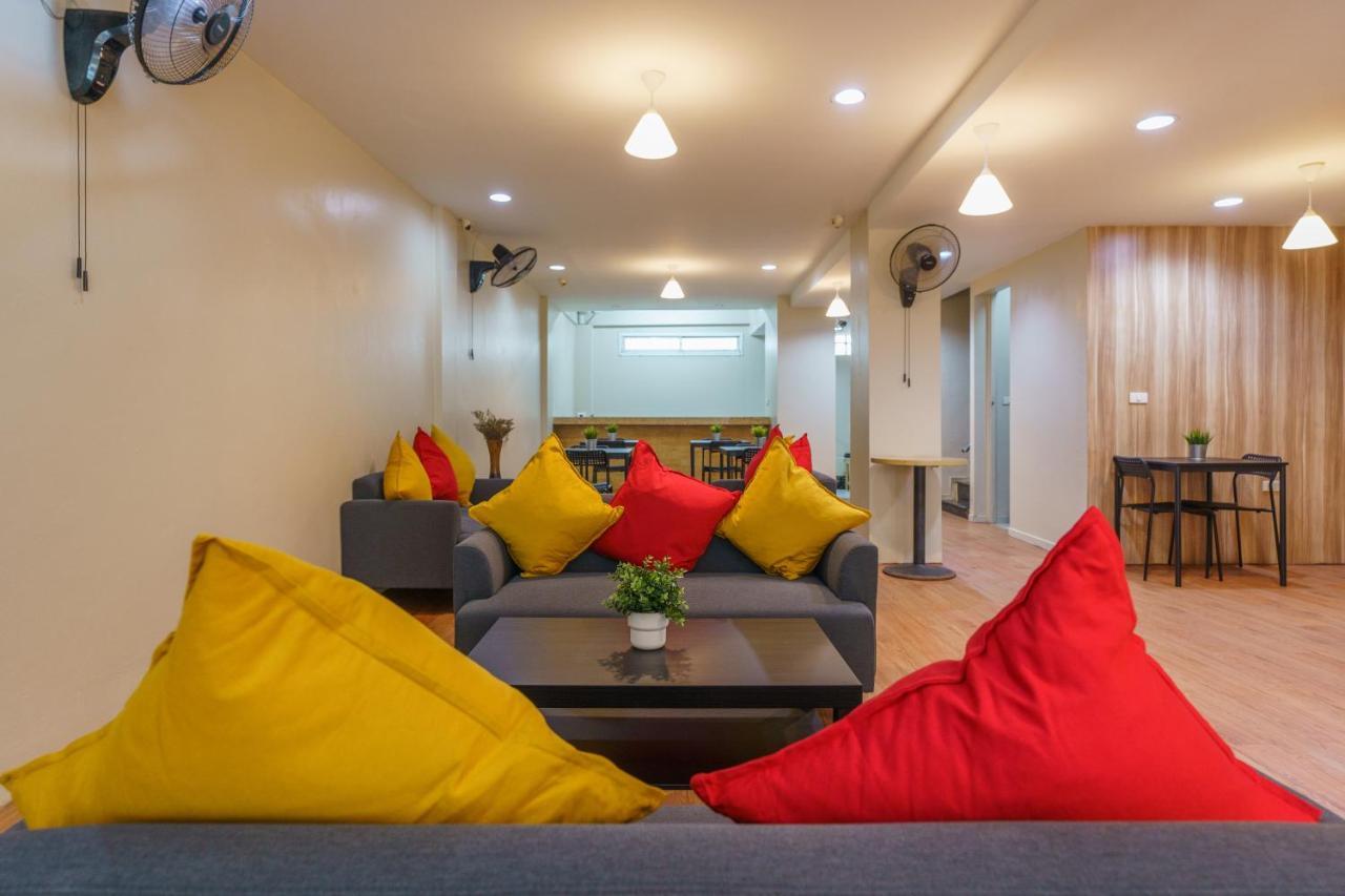 Cheqinn Bed Sukhumvit 4 Nana Plaza Bangkok Eksteriør billede